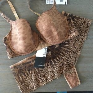 Chantelle Lingerie Bra & Shorty Panty Set 34B Medium Vintage Early 2000s NWT